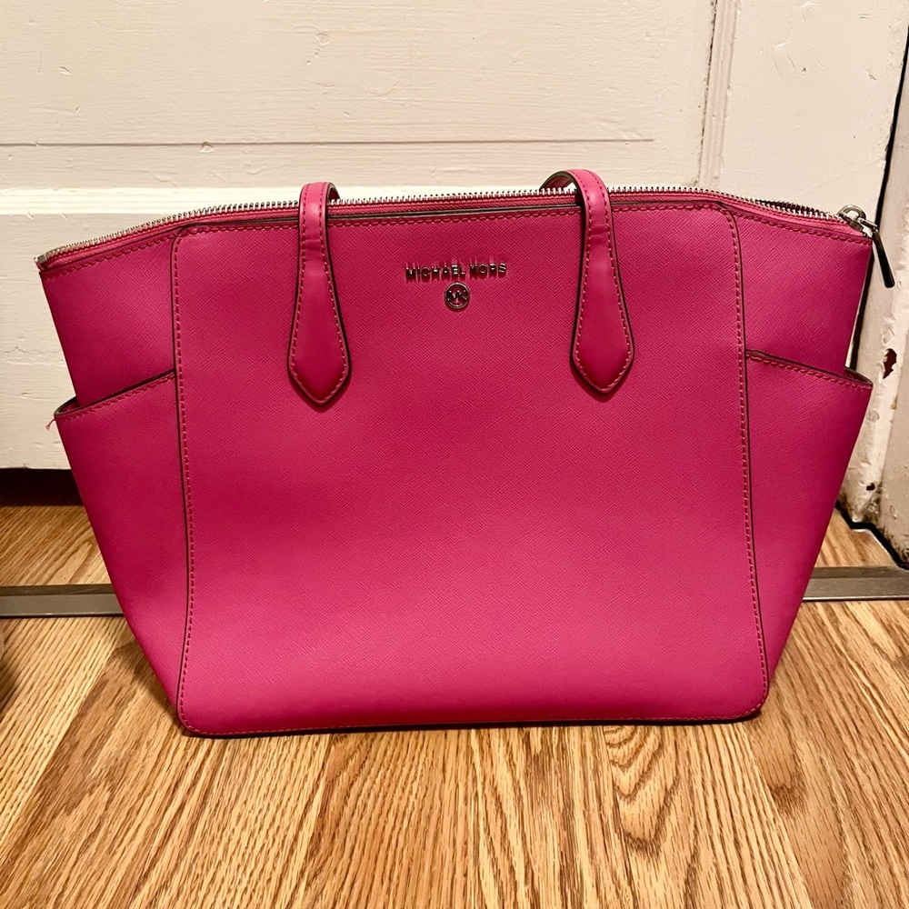 Michael Kors Marilyn Medium Saffiano Tote Bag